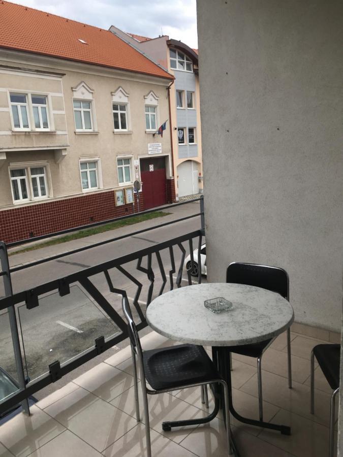 Konde Apartments B ดูนาจสก้า สเตรด้า ภายนอก รูปภาพ
