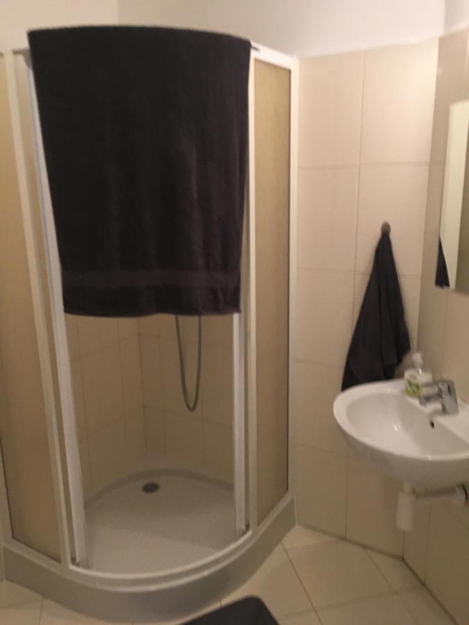 Konde Apartments B ดูนาจสก้า สเตรด้า ภายนอก รูปภาพ