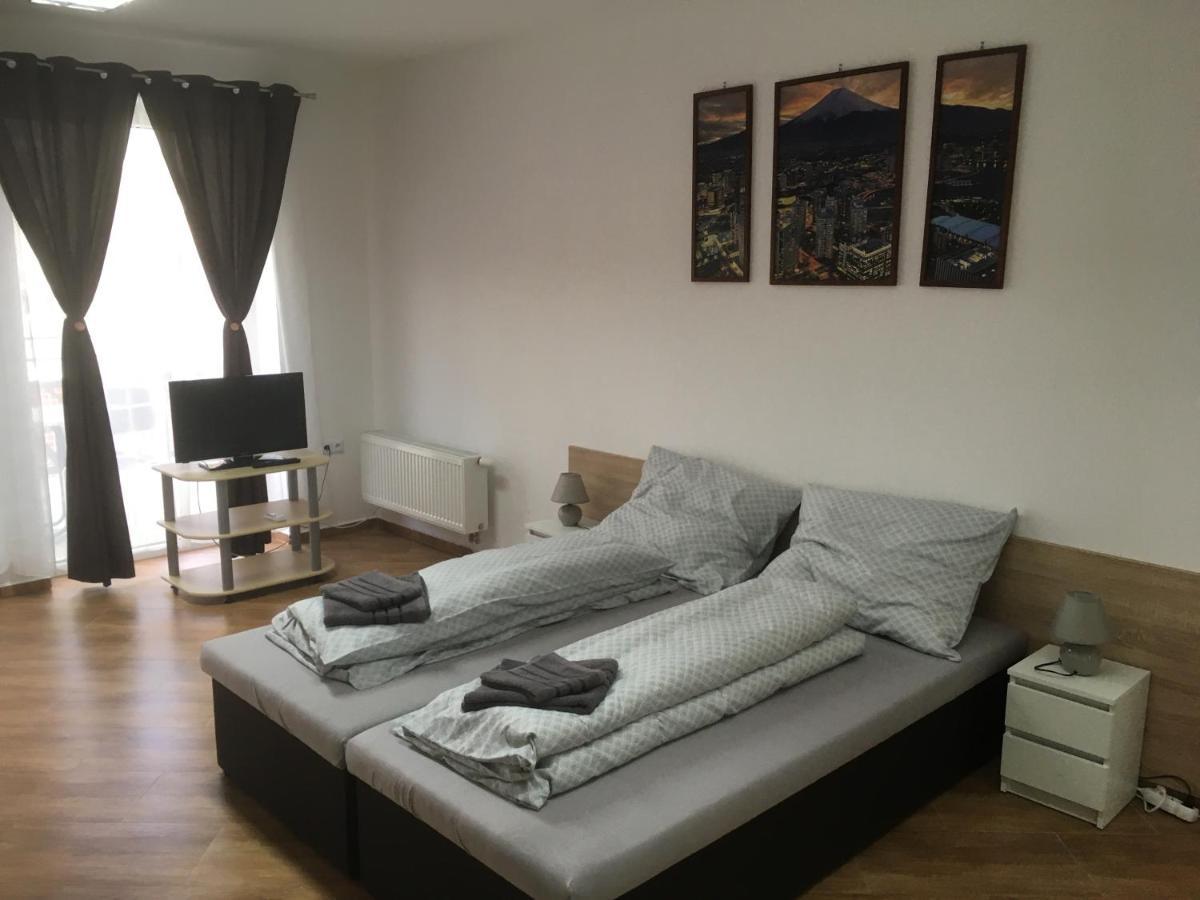 Konde Apartments B ดูนาจสก้า สเตรด้า ภายนอก รูปภาพ