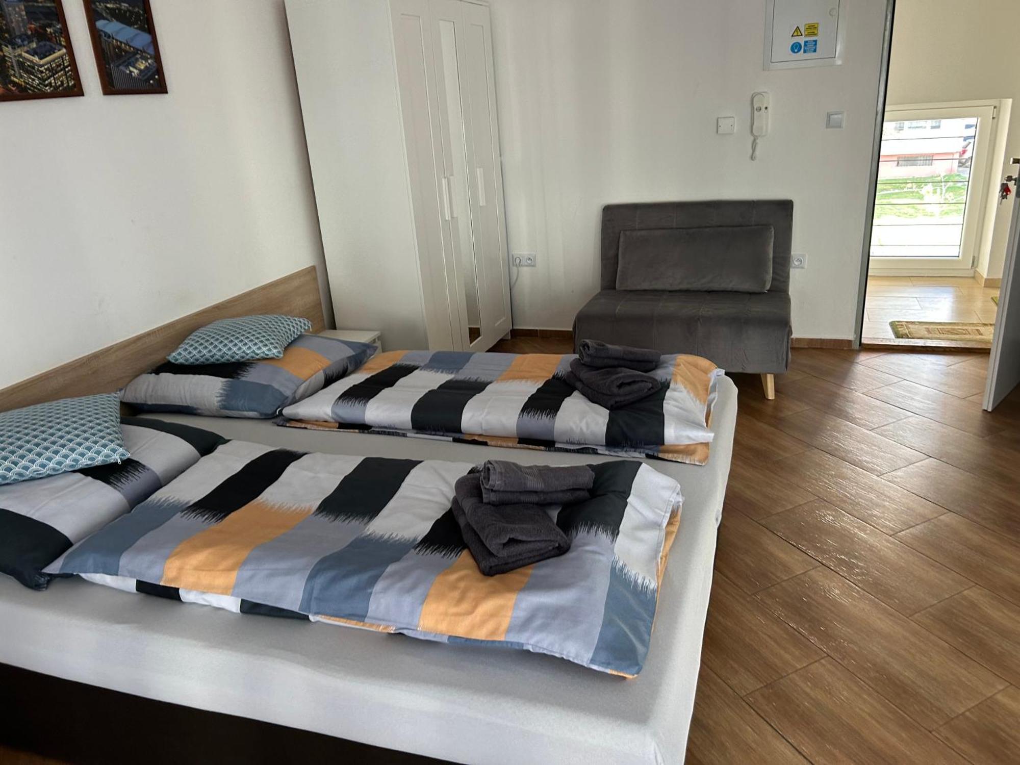 Konde Apartments B ดูนาจสก้า สเตรด้า ภายนอก รูปภาพ