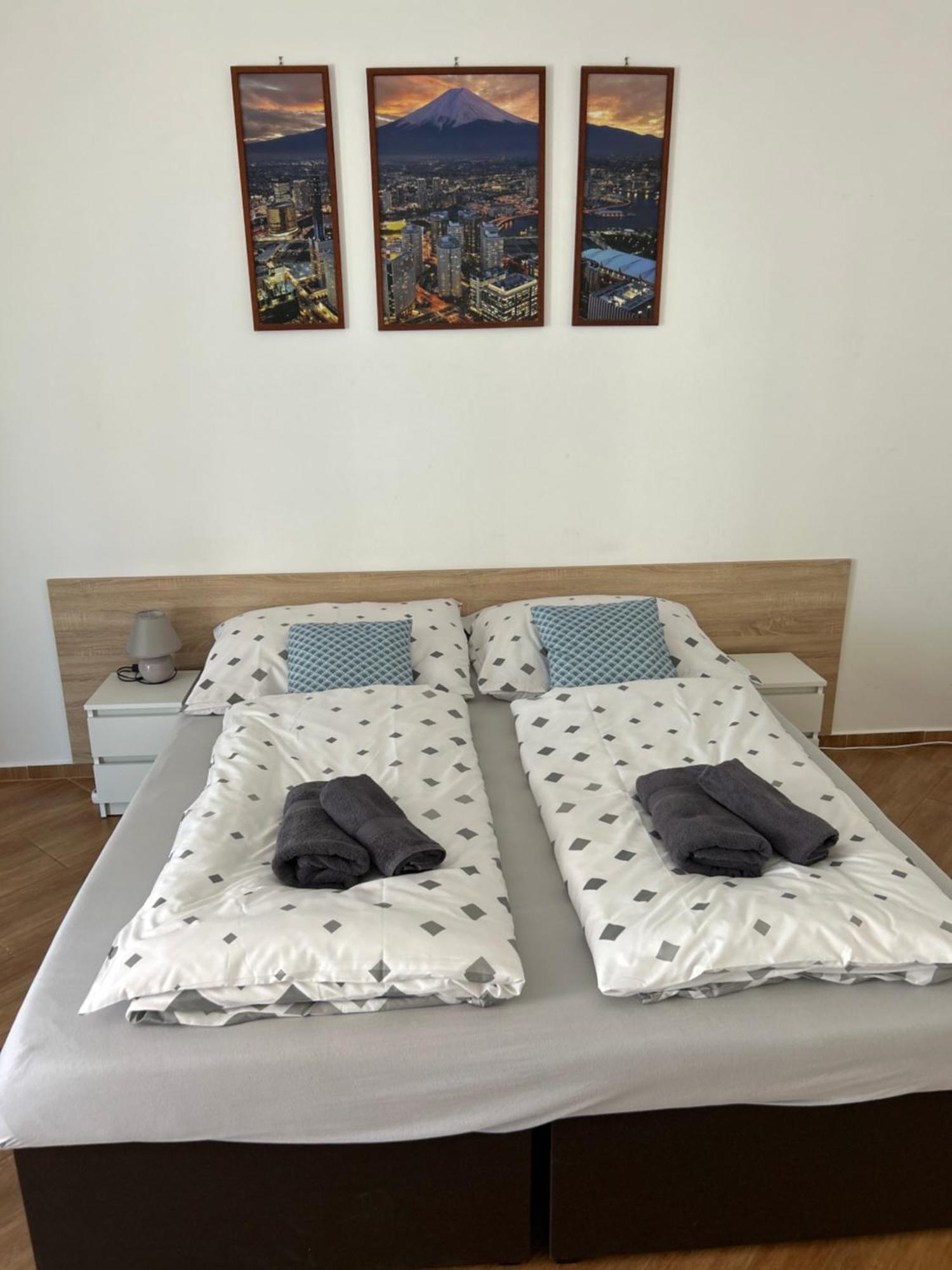Konde Apartments B ดูนาจสก้า สเตรด้า ภายนอก รูปภาพ