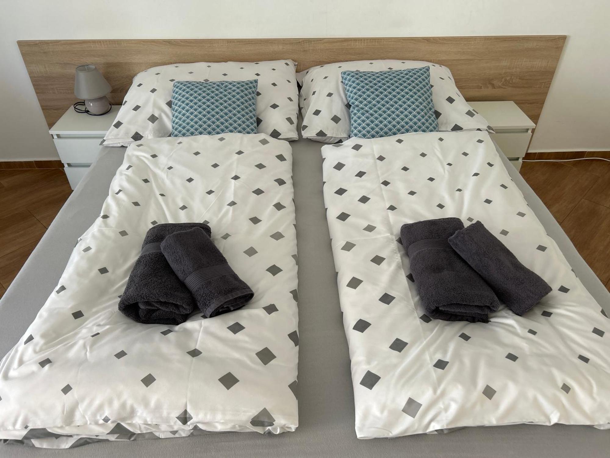Konde Apartments B ดูนาจสก้า สเตรด้า ภายนอก รูปภาพ