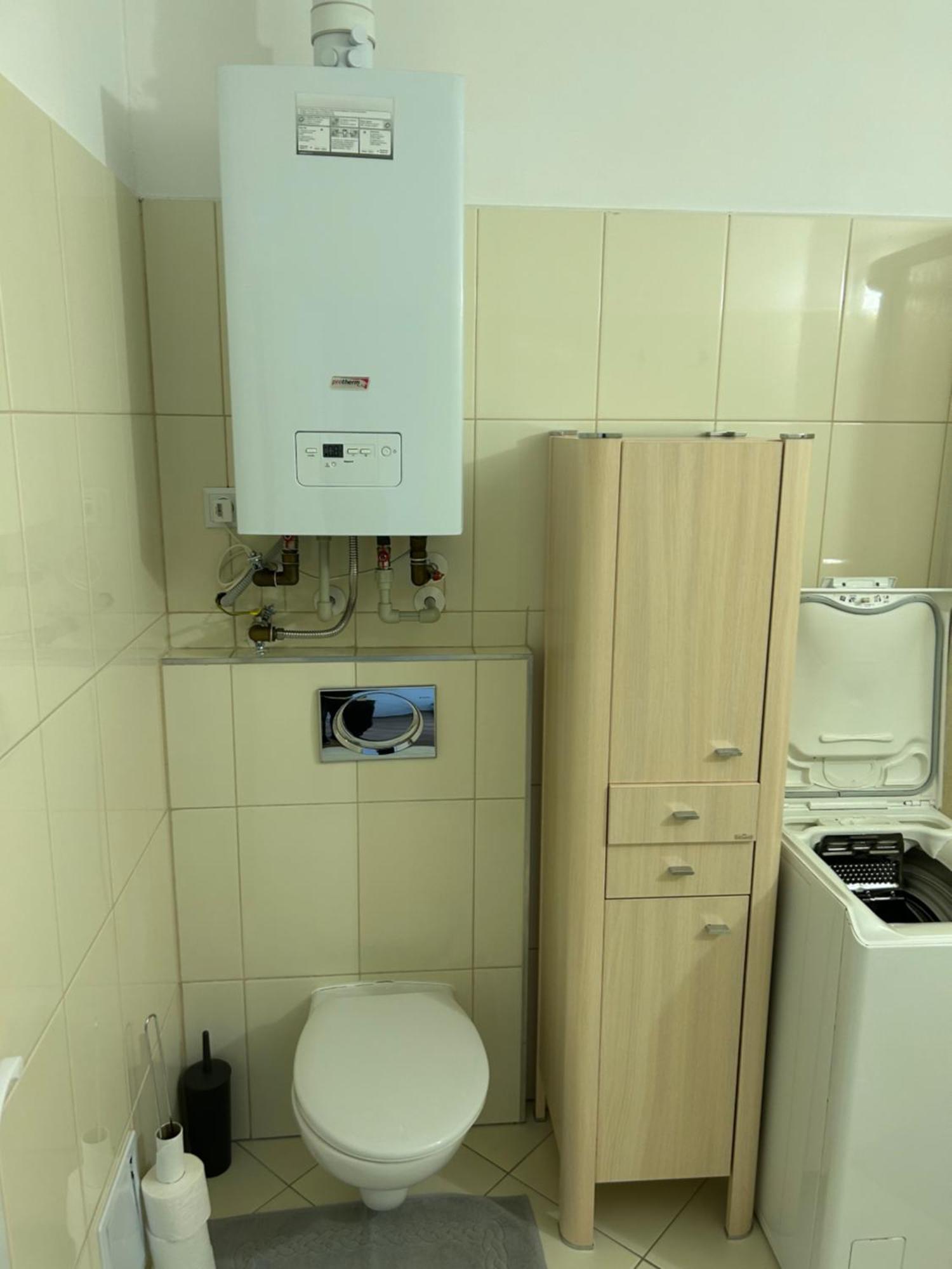 Konde Apartments B ดูนาจสก้า สเตรด้า ภายนอก รูปภาพ
